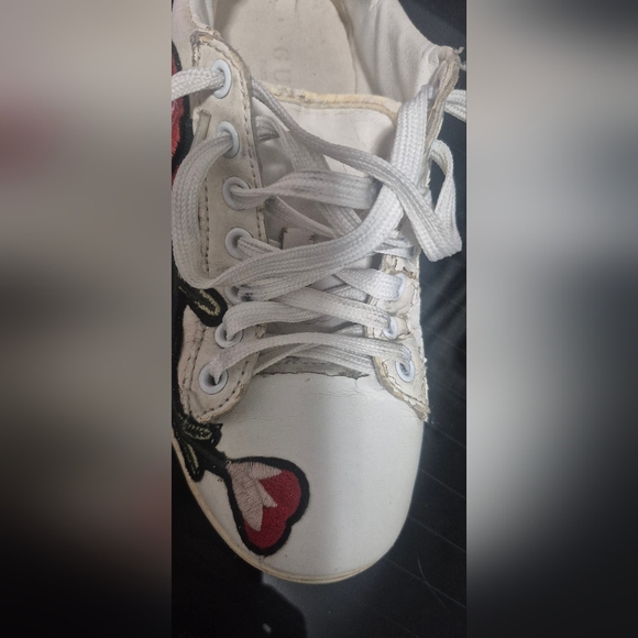 Gucci Embroidered Sneakers – Size 36 – Worn Leather, Embroidery Intact - Picture 8 of 9